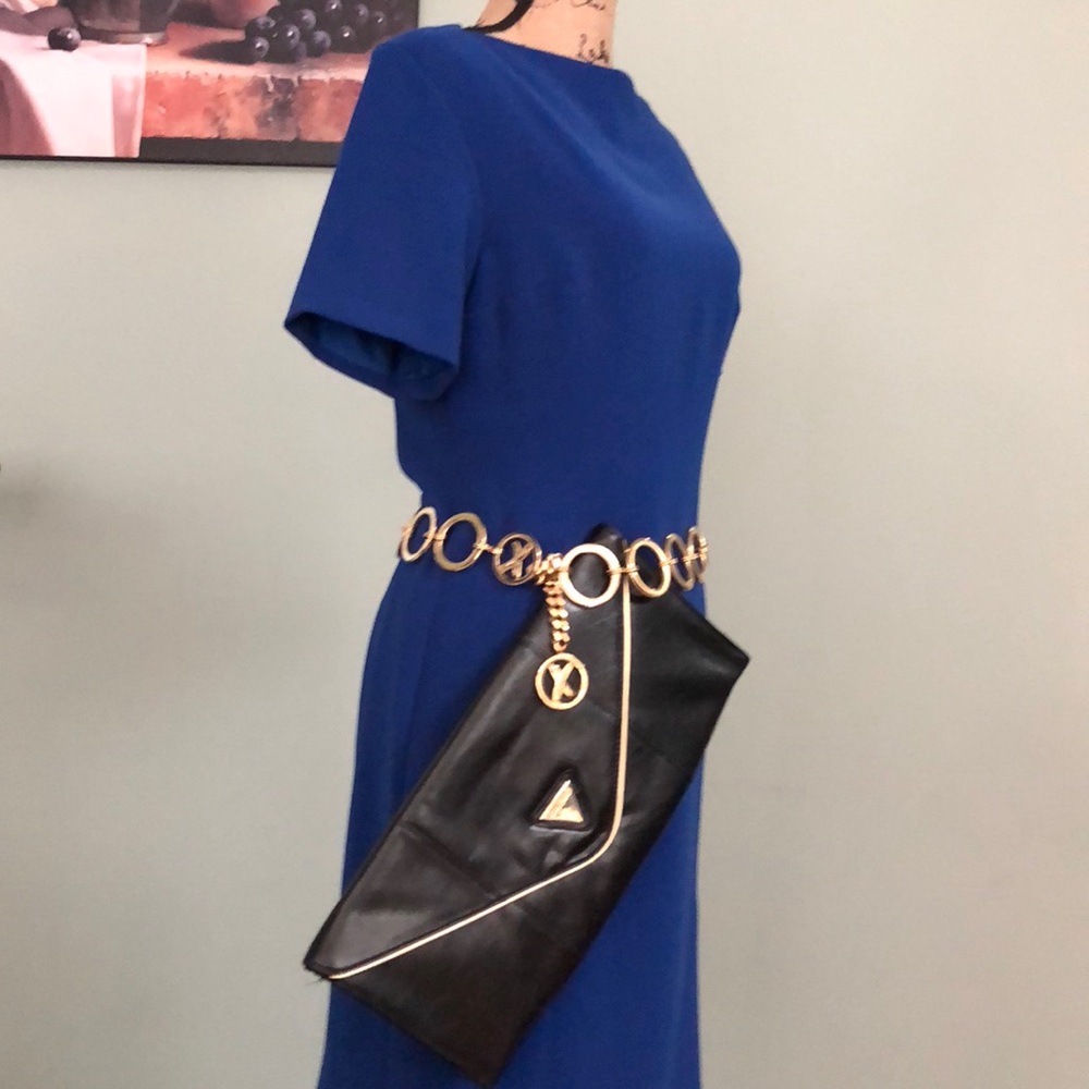 Guess Signature Clutch - Picture 9 of 9